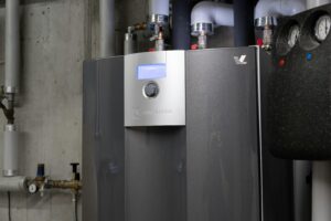 pompe à chaleur alpha innotec installée en intérieur