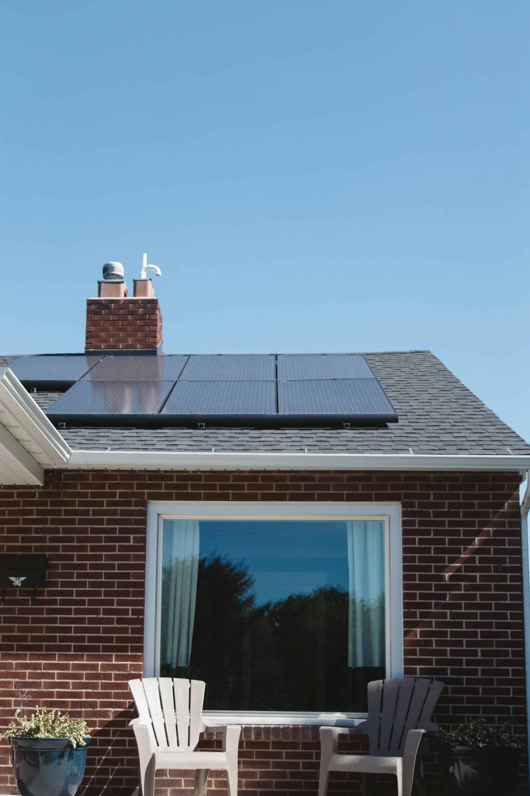 panneaux photovoltaïques sur maison